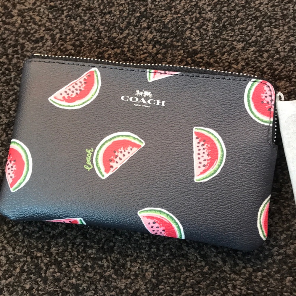 🍉 Coach wristlet 🍉 - Picture 4 of 6